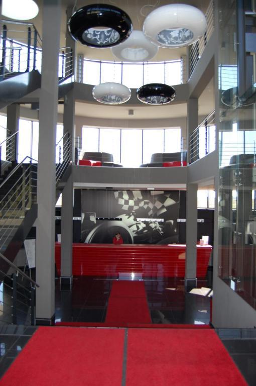 Silver Hotel & Gokart Center Szczecin Bagian luar foto