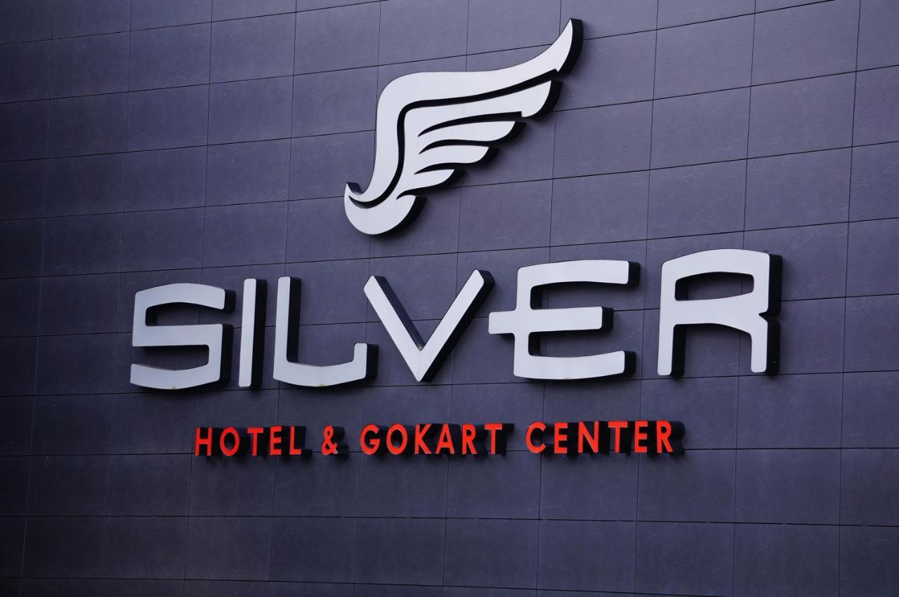 Silver Hotel & Gokart Center Szczecin Bagian luar foto